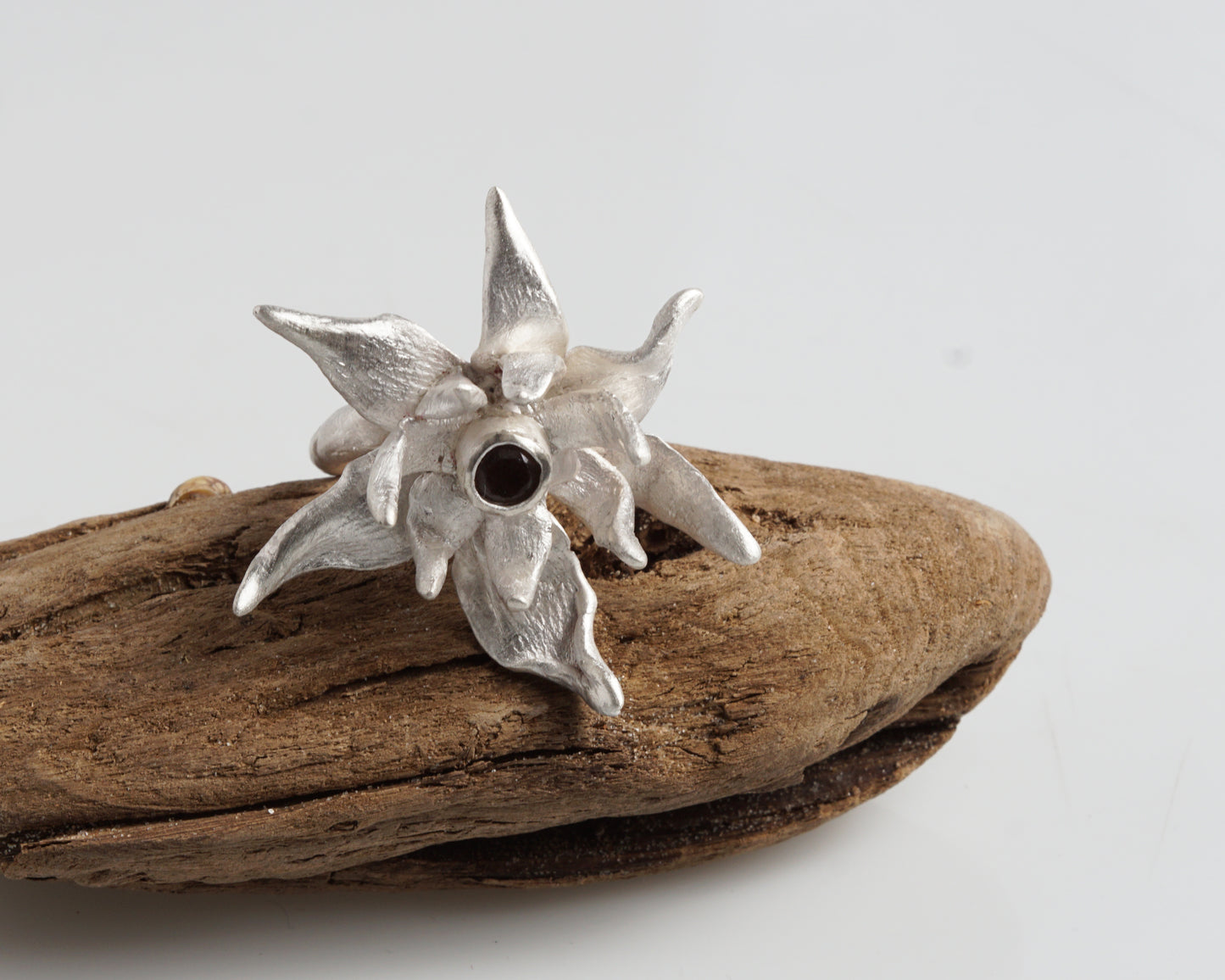 Edelweiss Bloom Ring