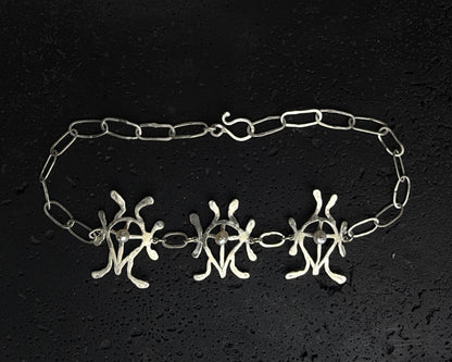 Openwork neklace